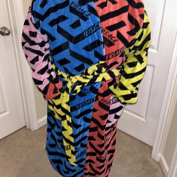 Versace Robe - Picture 3 of 3